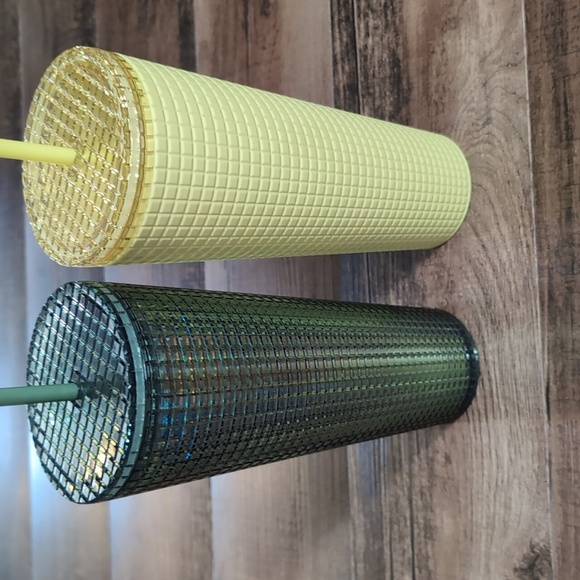 Starbucks Yellow & Green Matte Grid Venti (24oz) Cold Cup Tumblers - Picture 5 of 10